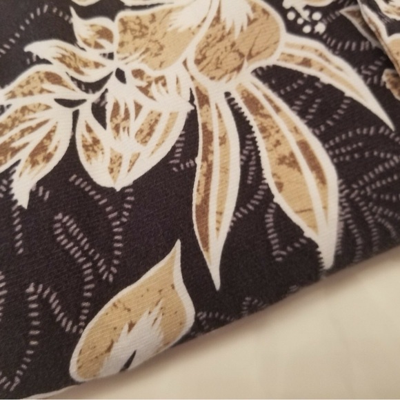 Milano Bay Black and Tan Hawaiian Casual Button Down Shirt - Picture 7 of 8